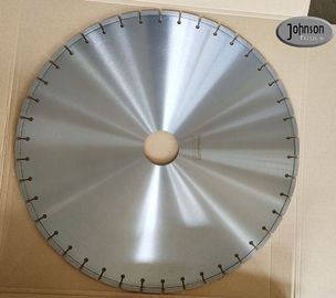 空の平板のプレキャスト コンクリートが具体的な鋼鉄ダイヤモンドを含んでいる600mmはプレキャストについては鋸歯を