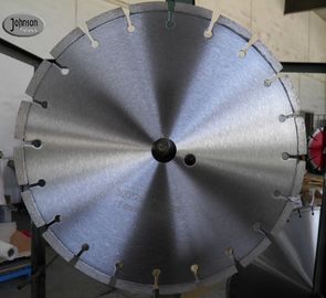 直径300mmの極度の薄い手持ち型は速い切断の鉄筋コンクリートについては鋸歯を