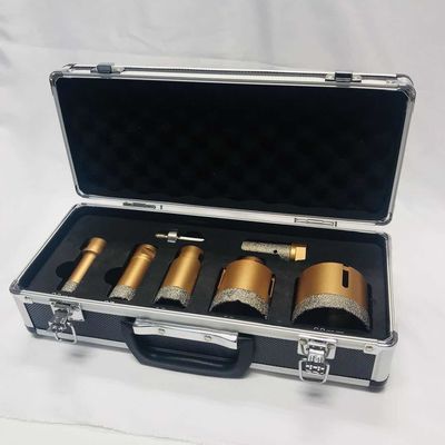 円形の穴の切断68mmのダイヤモンドの穿孔機セット