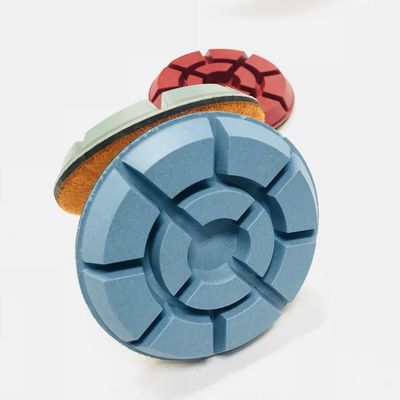 105mmのダイヤモンドの磨くパッドを磨く具体的な床
