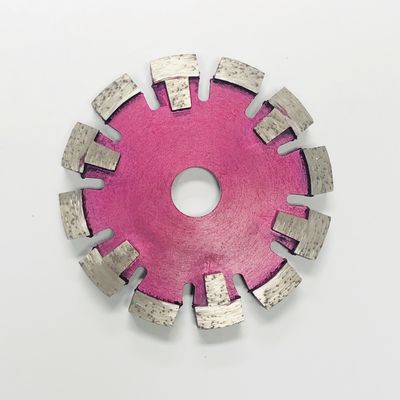 125mm 17mmの保護歯のタックのダイヤモンドは中型の堅いコンクリートについては鋸歯を