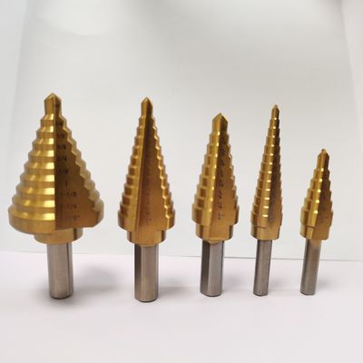 8 PCS HSSのチタニウムの窒化物は25mmのダイヤモンドの穿孔機ビットに塗った